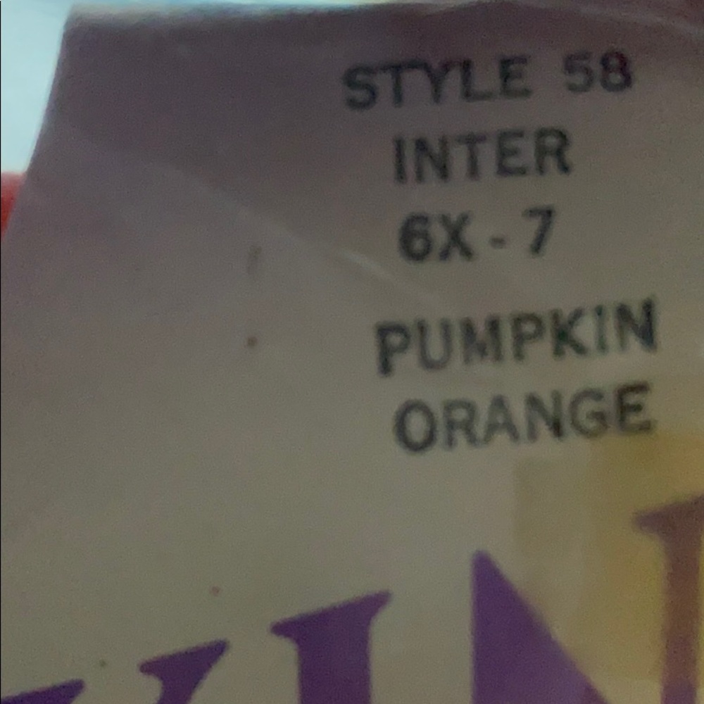 ✅🛍️ 4/$16 Shop Orange Classic Nylons - Picture 5 of 6